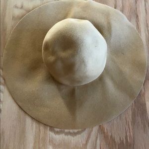 Express felt boho hat never worn